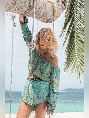 Spell ALOHA FOX MERMAID Peasant Crop Top Lightweight Boho Longsleeves Resort
